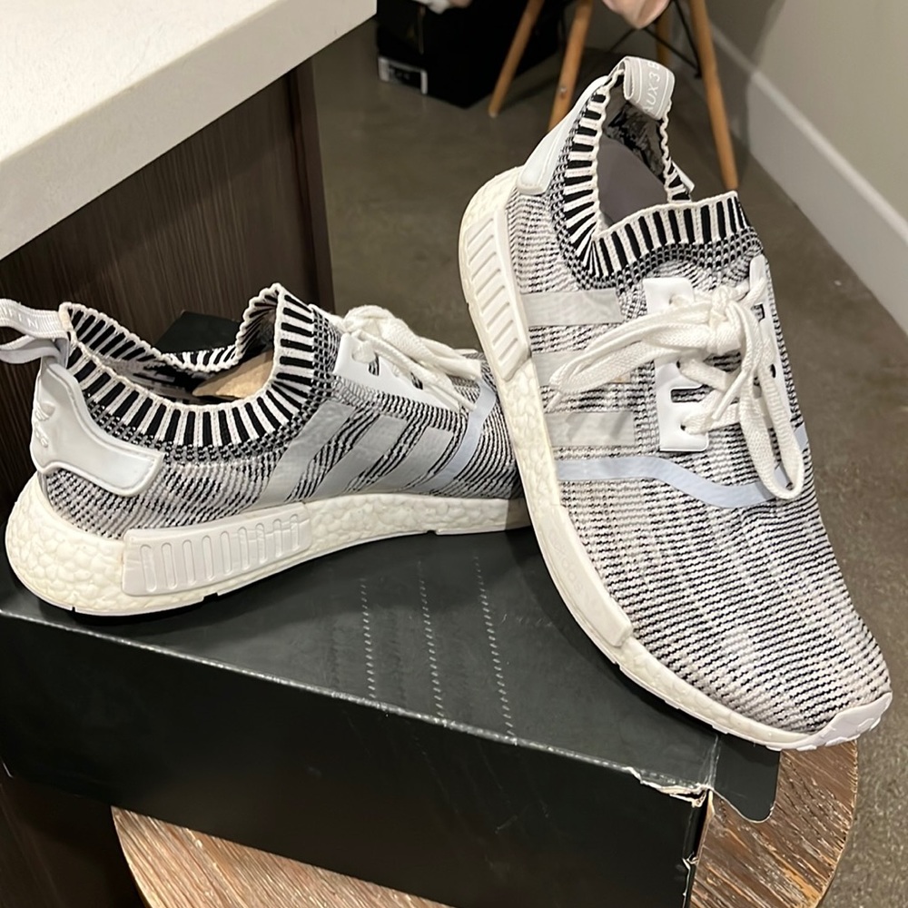 Men’s Adidas sneakers